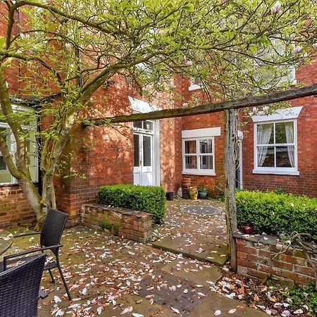 The Hollies Bed & Breakfast South Kilworth Екстериор снимка