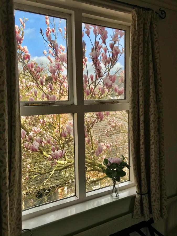 The Hollies Bed & Breakfast South Kilworth Екстериор снимка