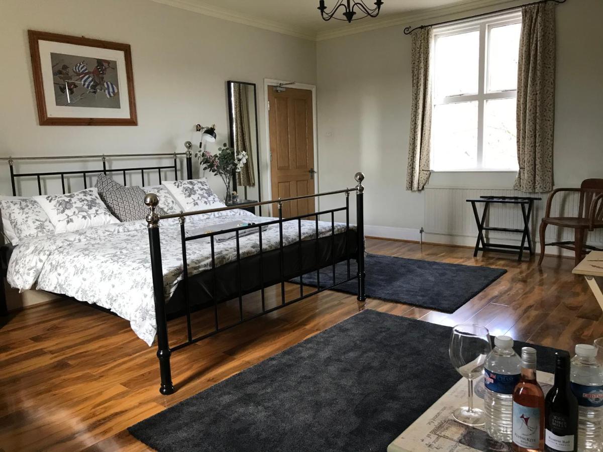 The Hollies Bed & Breakfast South Kilworth Екстериор снимка